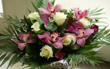 pink orchids with white roses (15 stems)