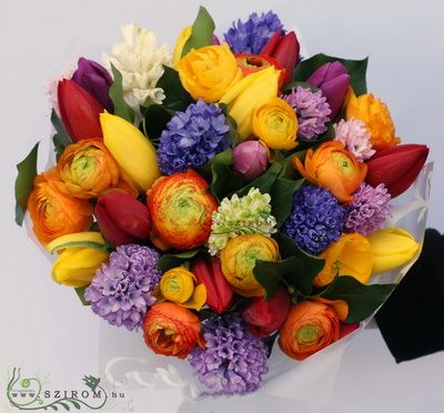 big spring bouquet with buttercups (40 stems)
