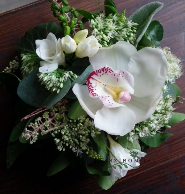 small centerpiece (orchid, sedum, freesia, white), wedding