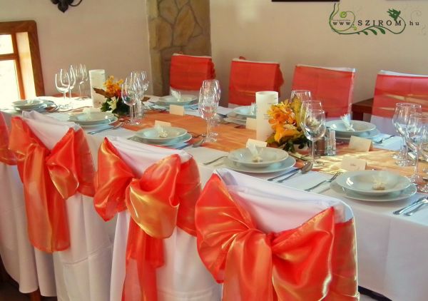 kis narancs asztaldísz 1db (mokara orchidea, kála, rózsa, liziantusz, narancs), esküvő