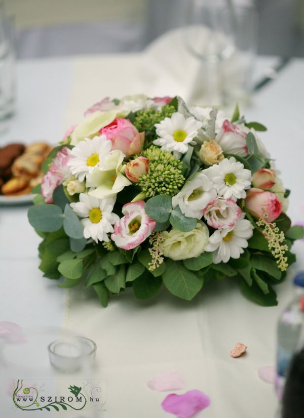 round bouquet of pastel flowers (english rose, lisianthus, daisy, pink, white), wedding
