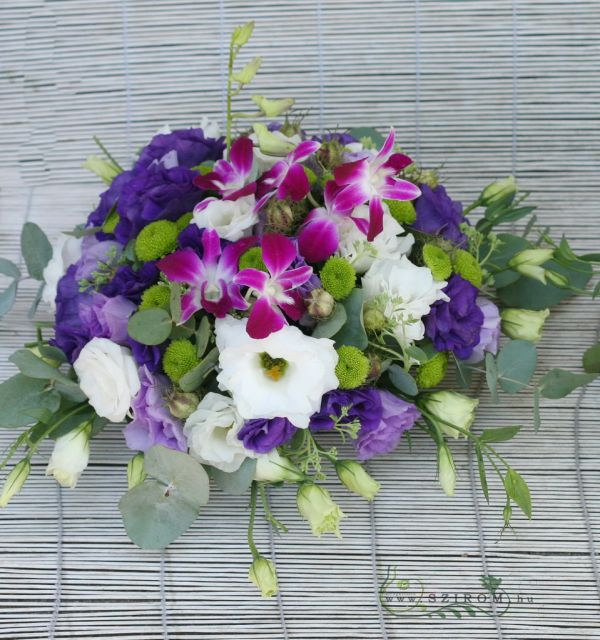 Main table centerpiece (lisianthus, pompoms, dendrobium), wedding