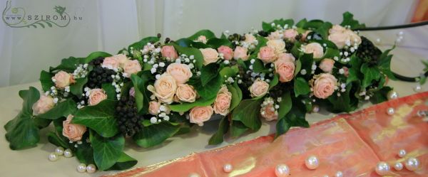 Main table centerpiece (spray roses, peach), wedding