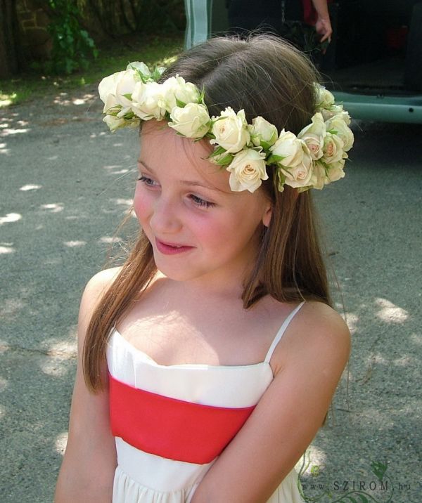 hair wreath made of spray roses (cream)