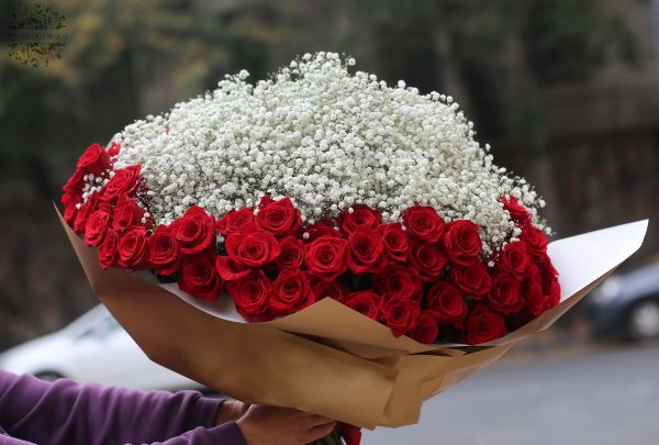 Riesiger Strauß mit 50 Schleierkraut und 80 roten Rosen