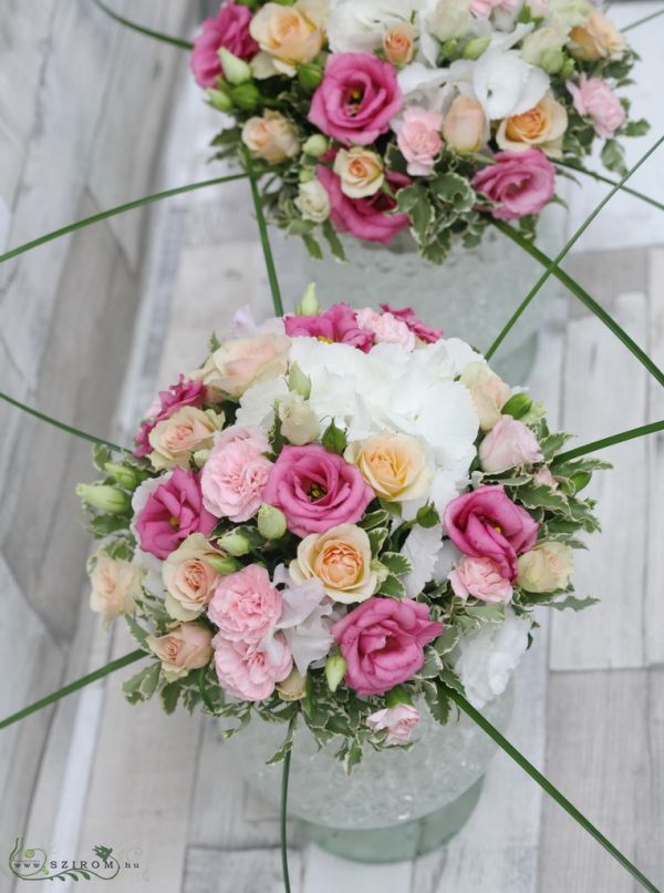 Wedding centerpiece with pastel flowers, 1pc, Károlyi Restaurant Budapest (lisianthus, hydrangea, spray roses, pink, white, peach)