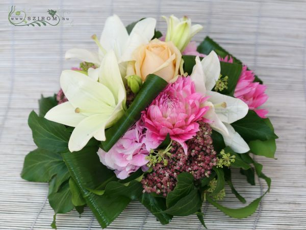 Centerpiece with dahlias (pink, cream), wedding