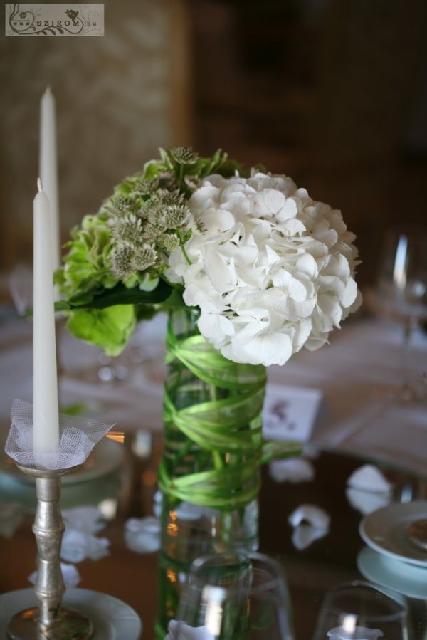 Green white hydrangeas centerpiece, Gellért Hotel Budapest, wedding