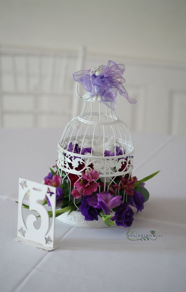 Birdcage wedding centerpiece, Malonyai Castle (liziantusz, roses, Alstromeria, purple)