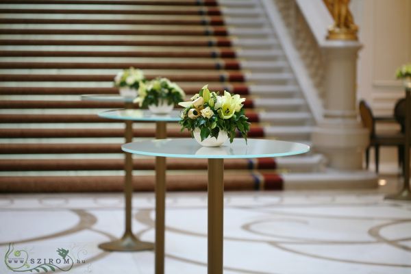 Lily centerpiece, 1pc, Corinthia Hotel Budapest (lisianthus, Asiatic lilies, cream), wedding