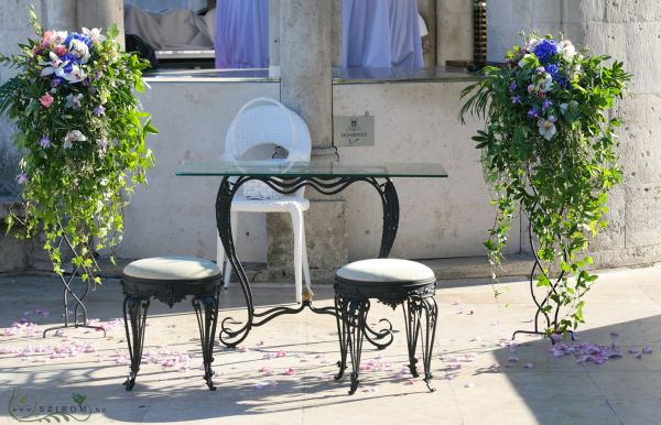 Halászbástya / Fishermen's Bastion flower decor, standing arrangement, 2 pc (orchid, hydrangea, golgota), wedding