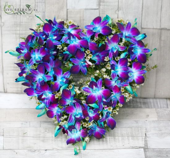 Flower heart with blue dendrobium orchids (20cm)