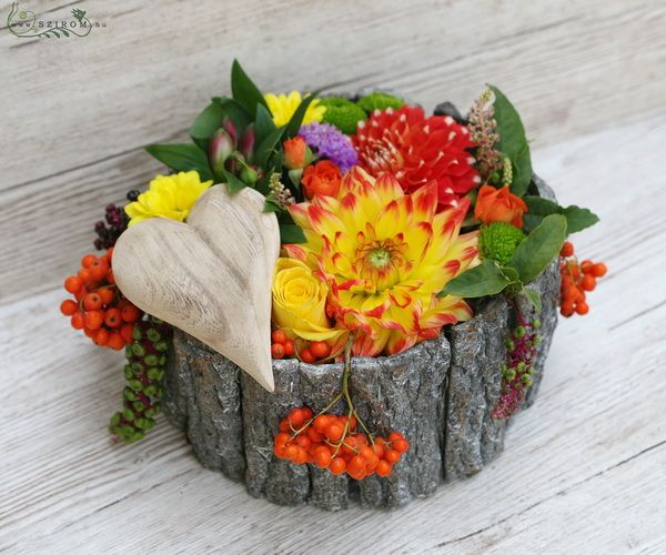 Herbst Holz-Block Blumenanordnung mit Herz