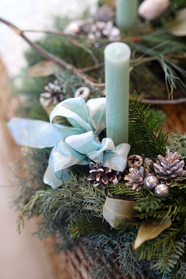 Adventskranz mit lebender Kiefer, Türkis