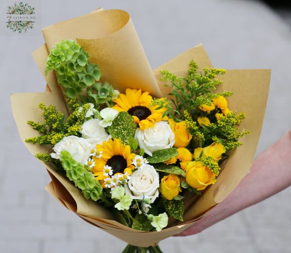 Sunshiny crescent moon bouquet with sunflowers and roses (19 stems)