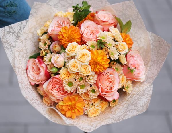 Charming mixed bouquet