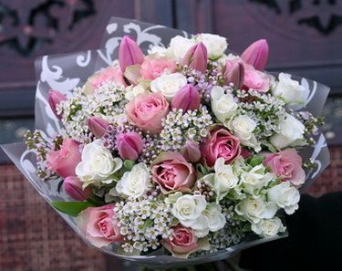 40 stems of pastel flowers