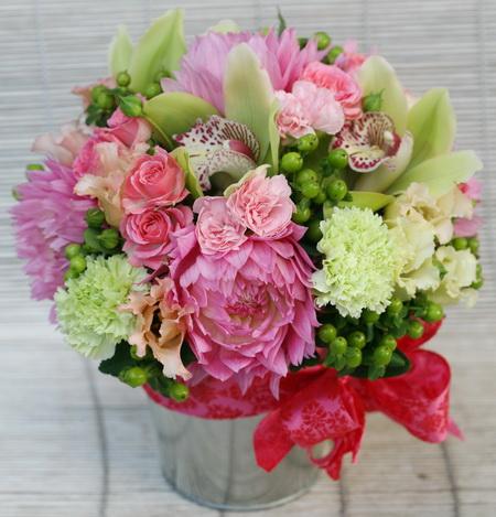 Exklusive Blumentopf mit Orchideen (20 Stämme, 28 cm)