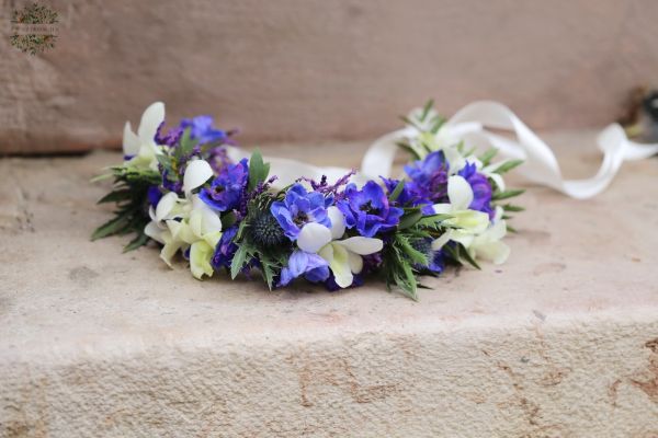 Hair accessory with delphinium, dendrobium orchid (white, blue)