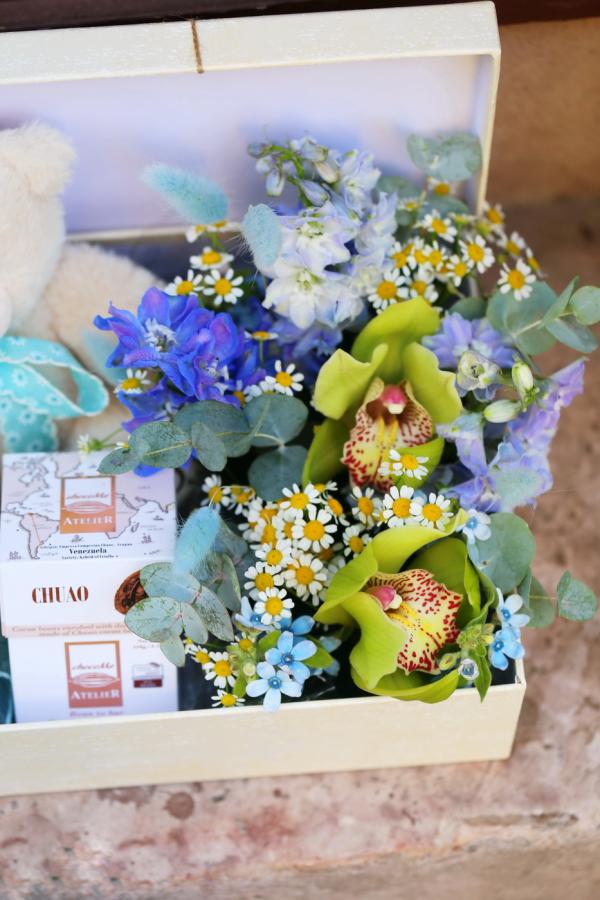 Hello Baby flowerbox for little Boy
