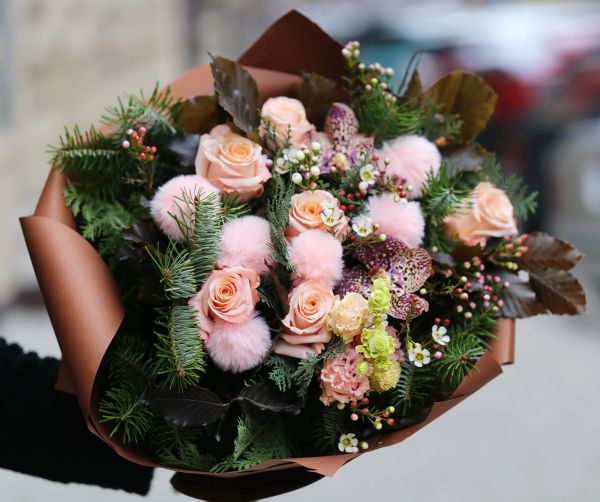 Big winter rose bouquet with vanda orchids, in the color of the year, Mocha Mousse