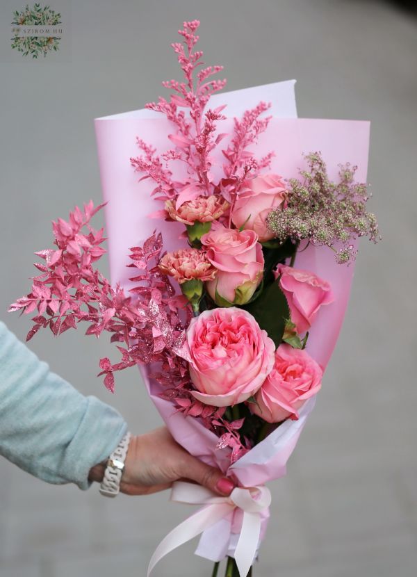 Pink csokor angol rózsával, rózsával 