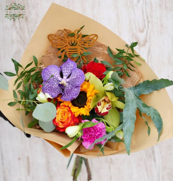 Bunter Strauß mit Orchideen, Sonnenblume, Schmetterling (8 Stiele)