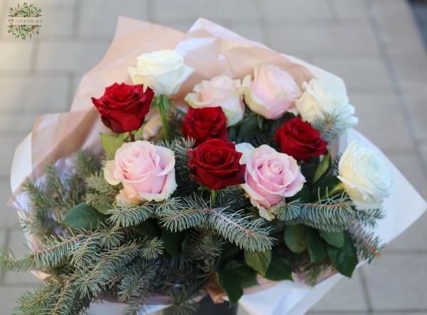 Winterstrauss mir Rosen (11 Stiele)