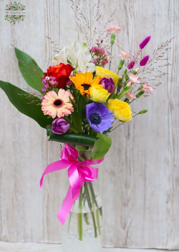 Gemischter bunter Blumenstrauß in Vase (15 Stiele)