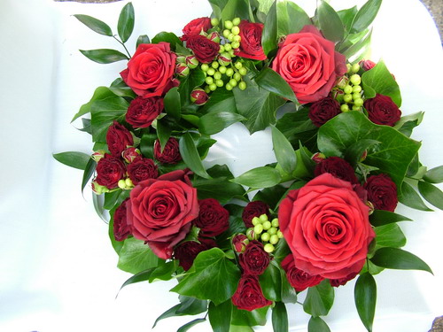 Blumenlieferung nach Budapest - Trauer Kranz