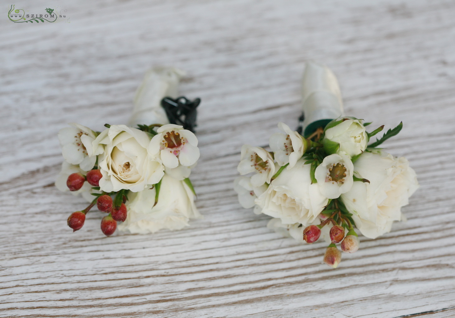 flower delivery Budapest - hair wreath made of spray roses, wax (white)