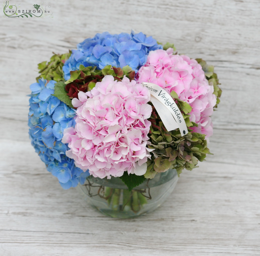flower delivery Budapest - Centerpiece (hydrangea, blue, pink), wedding