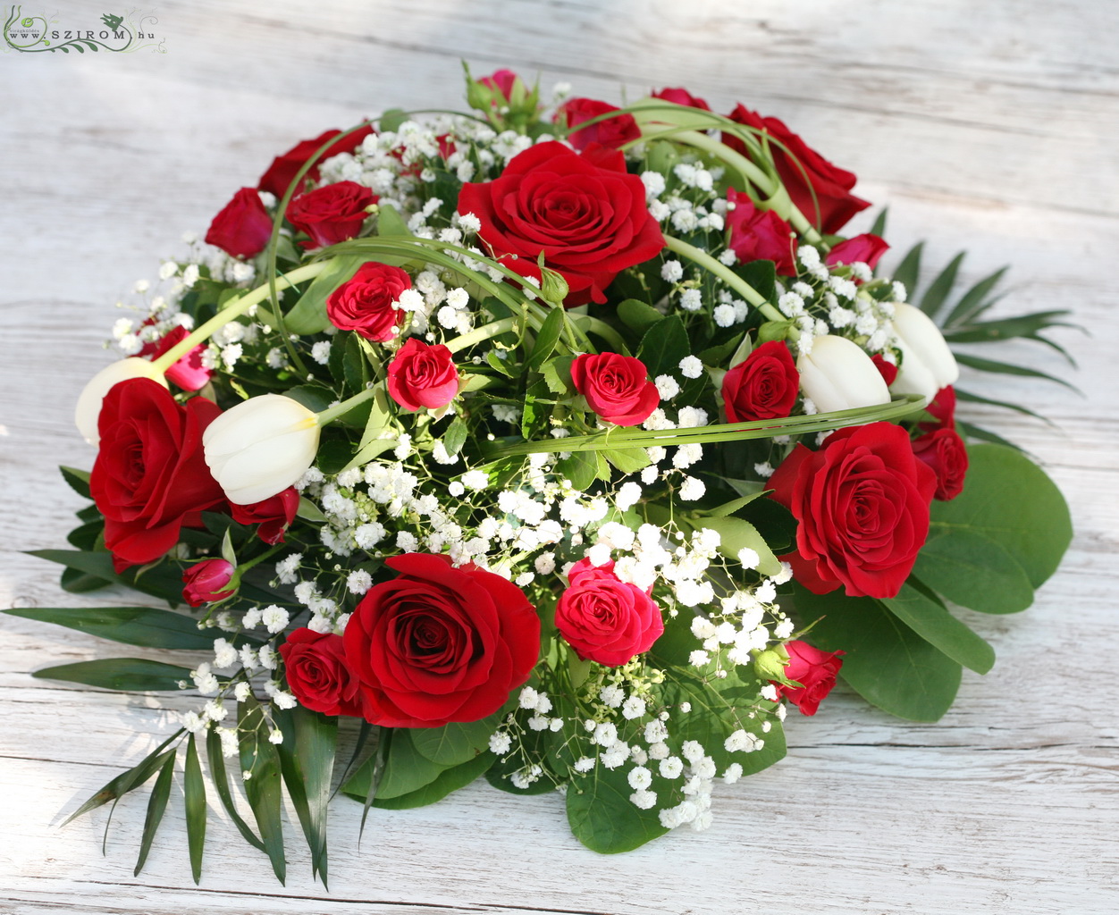 flower delivery Budapest - Centerpiece (tulip, rose, white, red), wedding