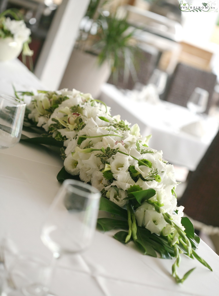 flower delivery Budapest - Main table centerpiece Hemingway Restaurant (orchid, gladiolus, cala, button chrysanthemum, white, green), wedding