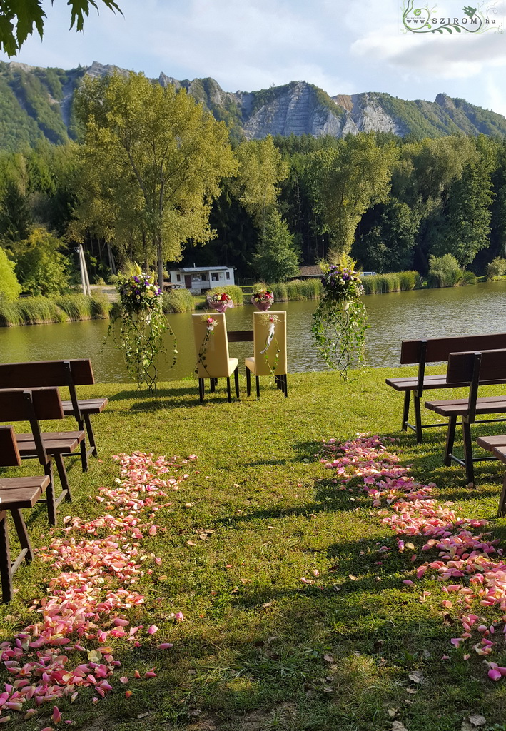 flower delivery Budapest - pink petals, standing arrangements, bouquets, chairs decor  Bélapátfalva, wedding