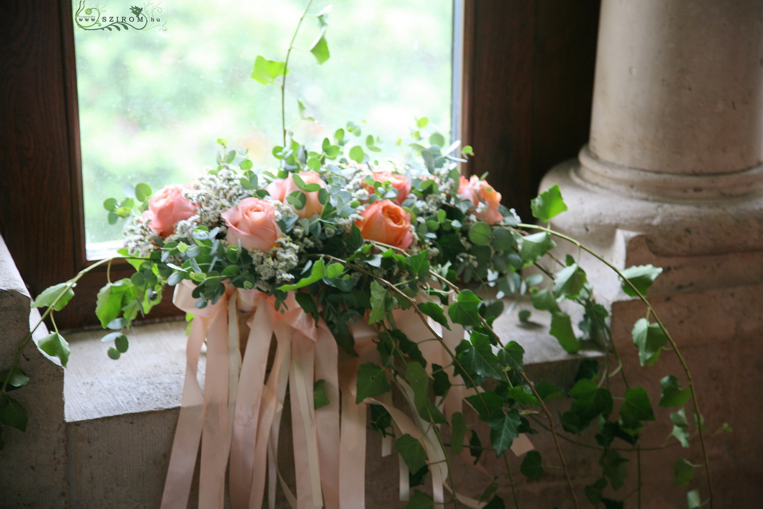 flower delivery Budapest - window decor with flagging ribbons, Fisherman's Bastion Budapest (peach rose), wedding