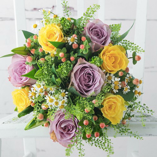 flower delivery Budapest - Round summer bouquet with 8 roses and small flowers