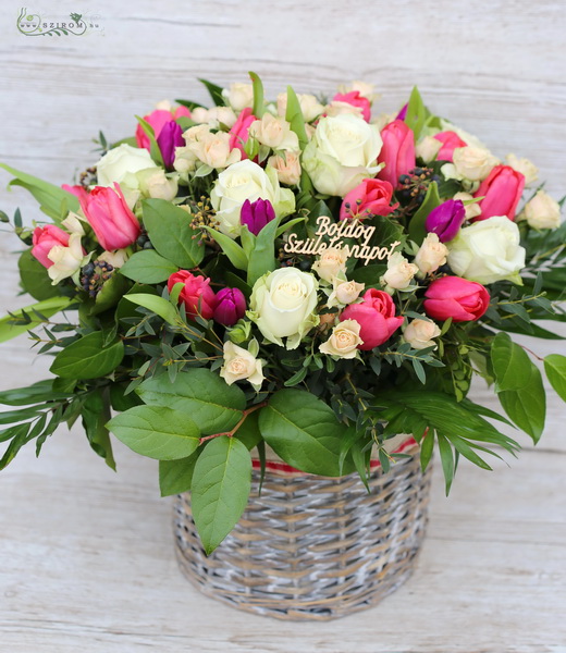 flower delivery Budapest - Big rose basket with tulips (37 stems)