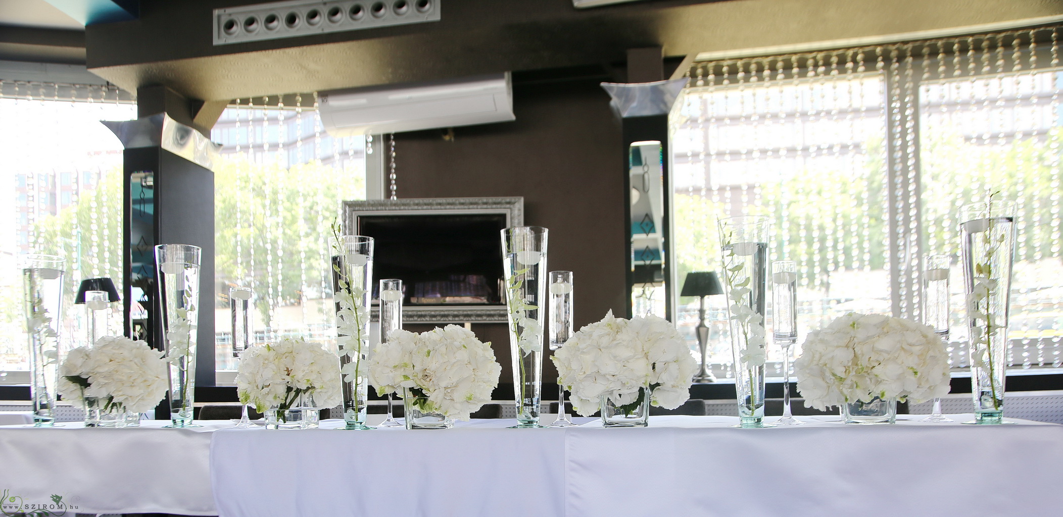 flower delivery Budapest - Wedding table decoration with many vases, Spoon Budapest (dendrobium, hydrangea, tulip, lisianthus, white)