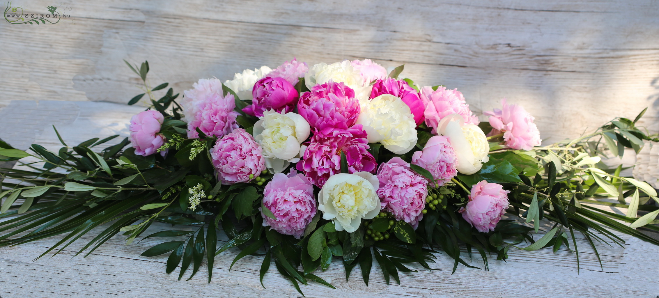 flower delivery Budapest - Wedding centerpiece with peonyes (pink, white)