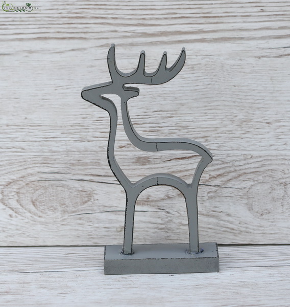 flower delivery Budapest - Wooden reindeer 19cm