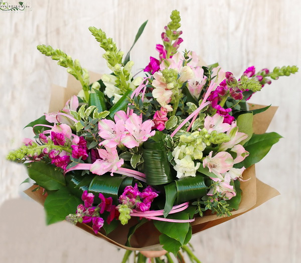 flower delivery Budapest - Joyful snapdragon bouquet (13 stems)