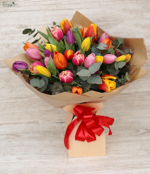 flower delivery Budapest - 30 mixed tulips in paper vase