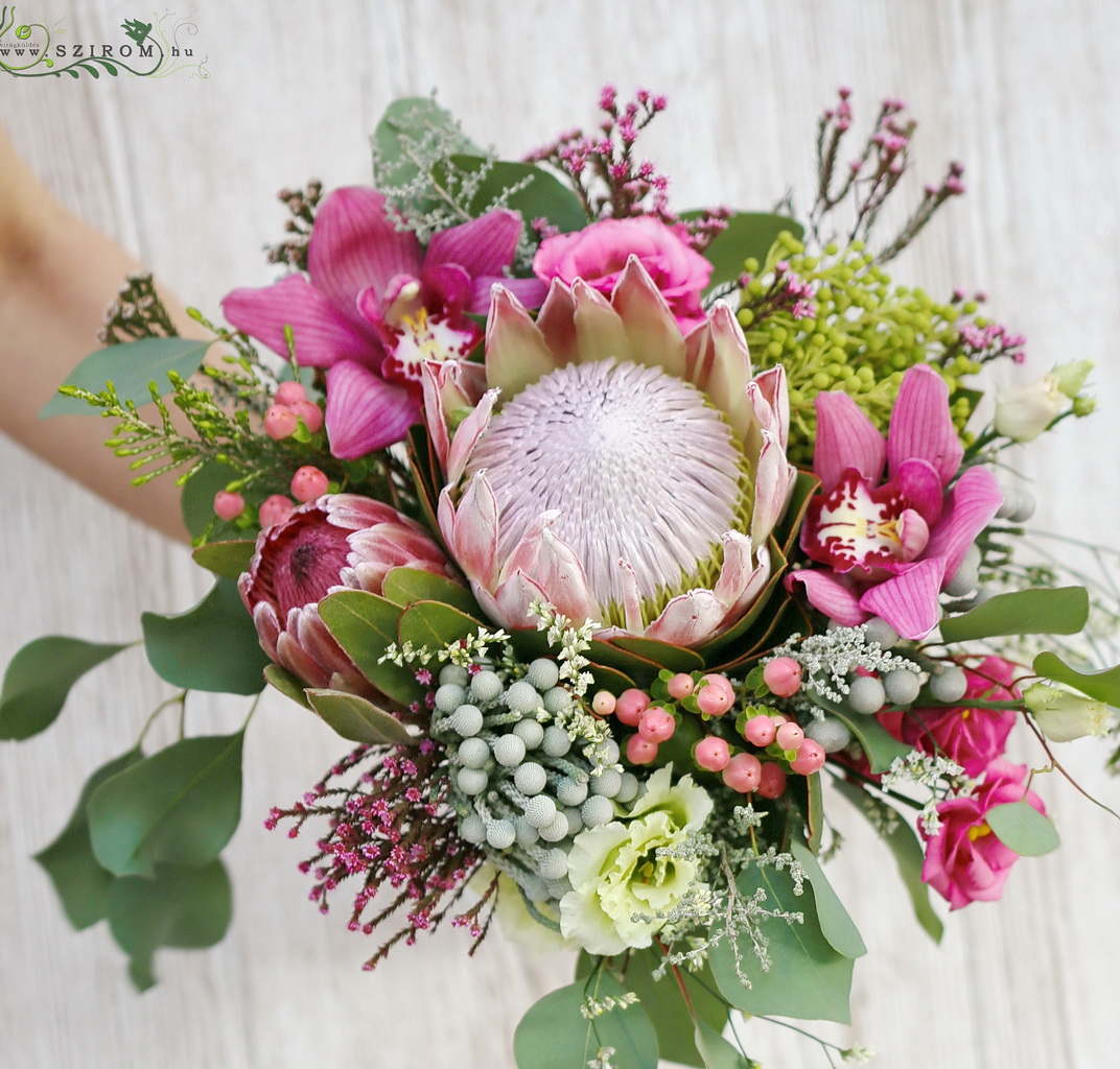 flower delivery Budapest - Bridal bouquet (protea, cymbidium, hypericum, lisianthus, green, lightpink, pink)