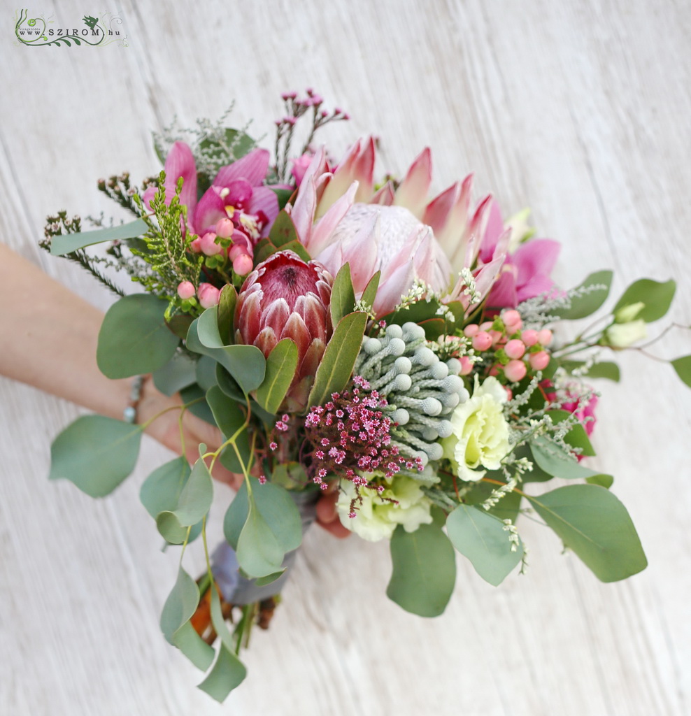 flower delivery Budapest - Bridal bouquet (protea, cymbidium, hypericum, lisianthus, green, lightpink, pink)