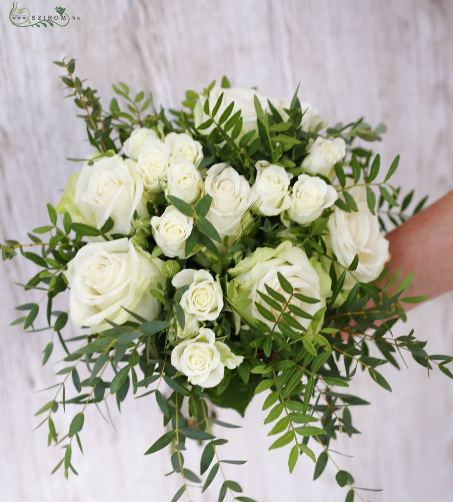 Menyasszonyi csokor (rózsa, bokros rózsa, pisztácia, eukaliptusz, fehér, zöld)