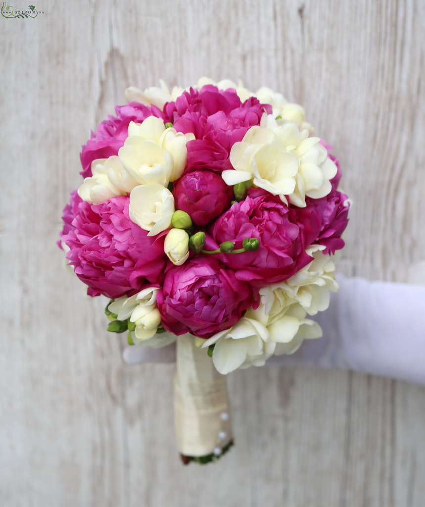 flower delivery Budapest - bridal bouquet (freesia, Paeonia, white, pink)