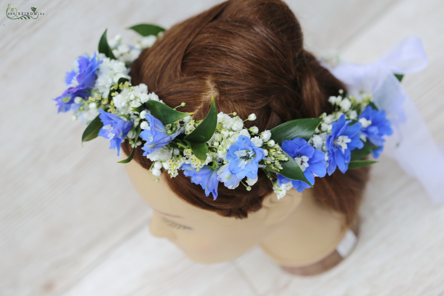 flower delivery Budapest - Hair wreath with blue delphiniums, baby's breath