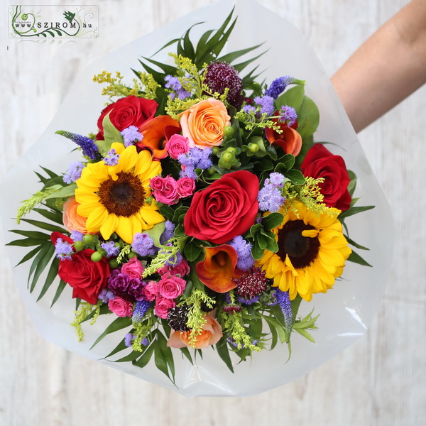 flower delivery Budapest - pretty summerbouquet with sunflower and summerflower (38 st)