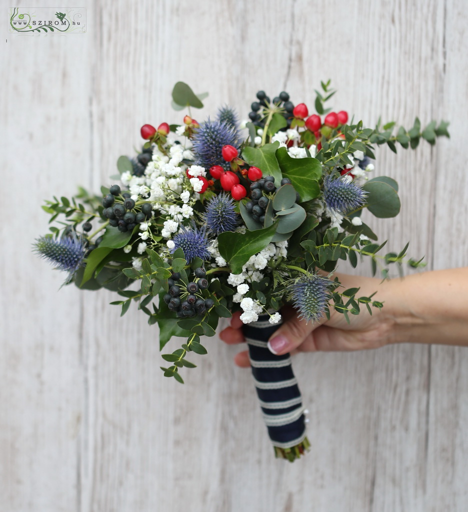 flower delivery Budapest - bridal bouquet (eryngium, hypericum, ivy, blue, mixed)